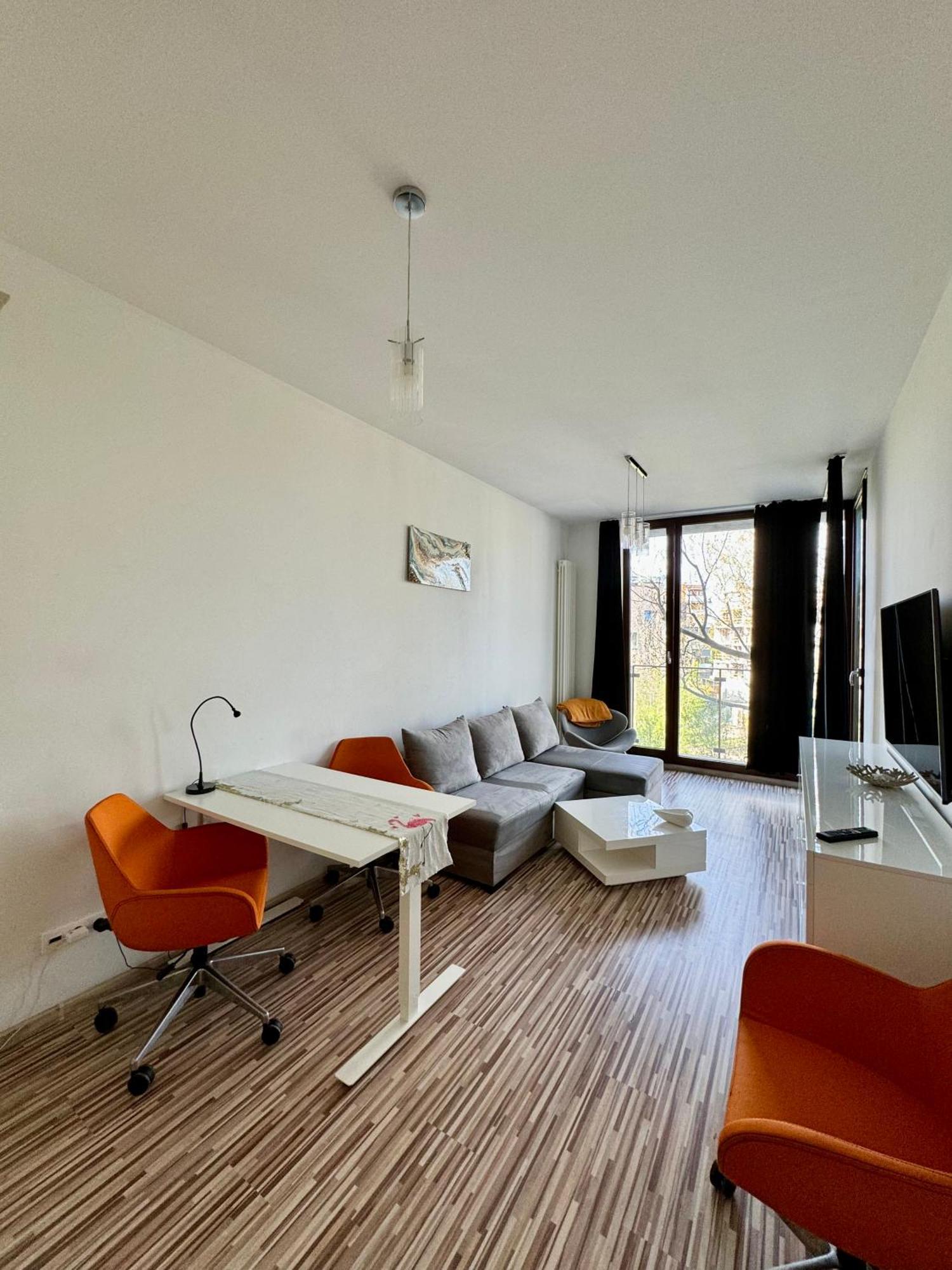 Two Rooms Apartment Triton Park Warsaw Exterior photo